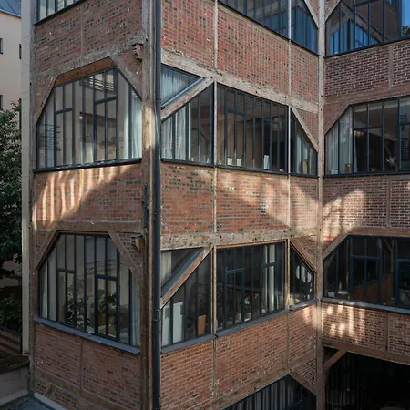 Sloth Loft Montmartre 2025 Refresh-2